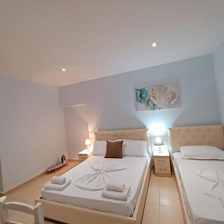 Arileo Hotel Himare Buitenkant foto