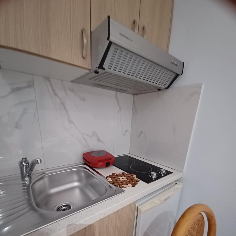 Arileo Hotel Himare Kamer foto