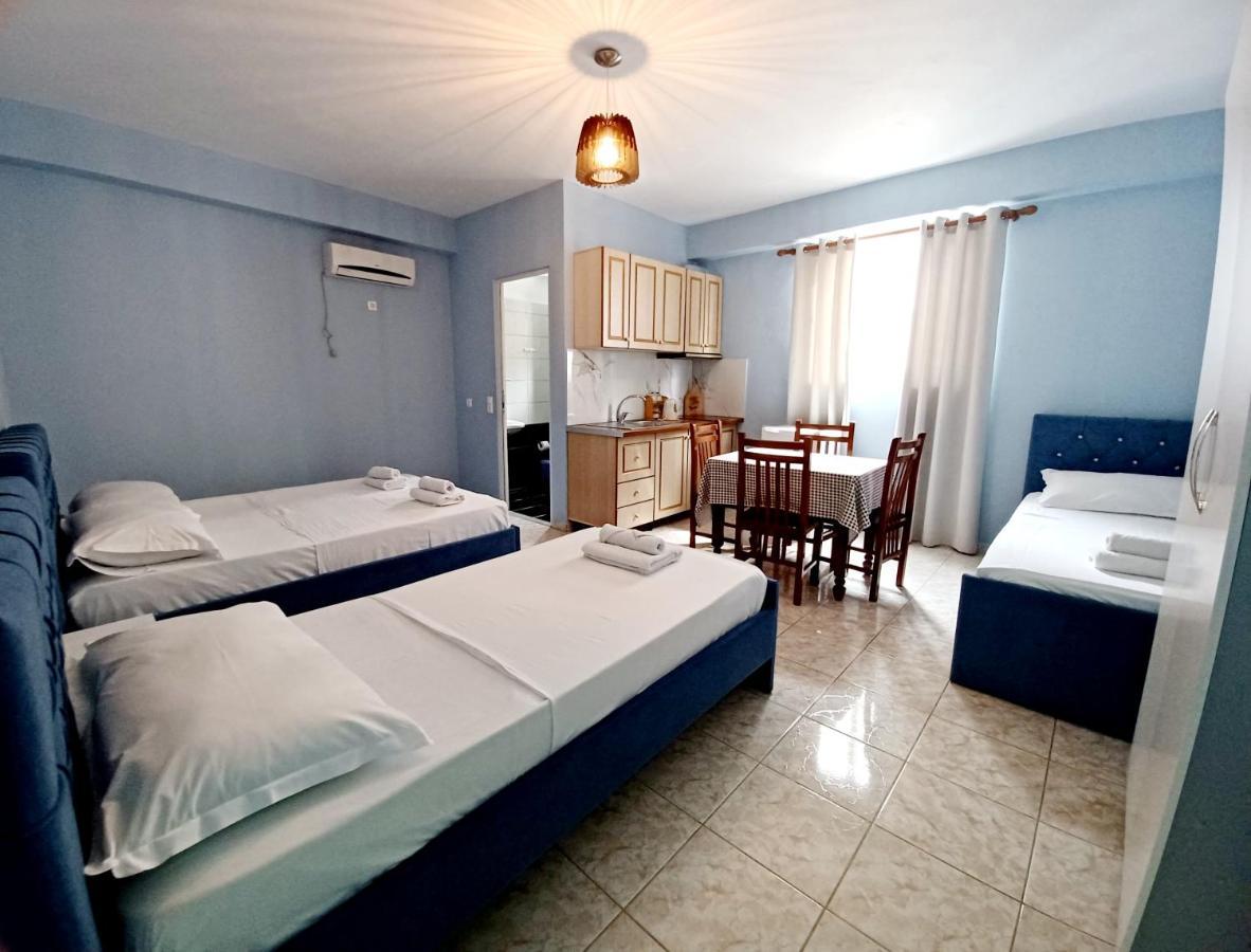 Arileo Hotel Himare Buitenkant foto