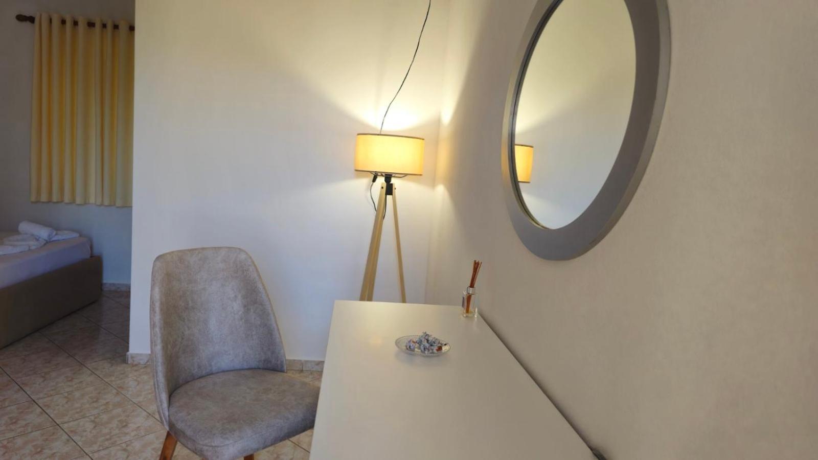 Arileo Hotel Himare Kamer foto