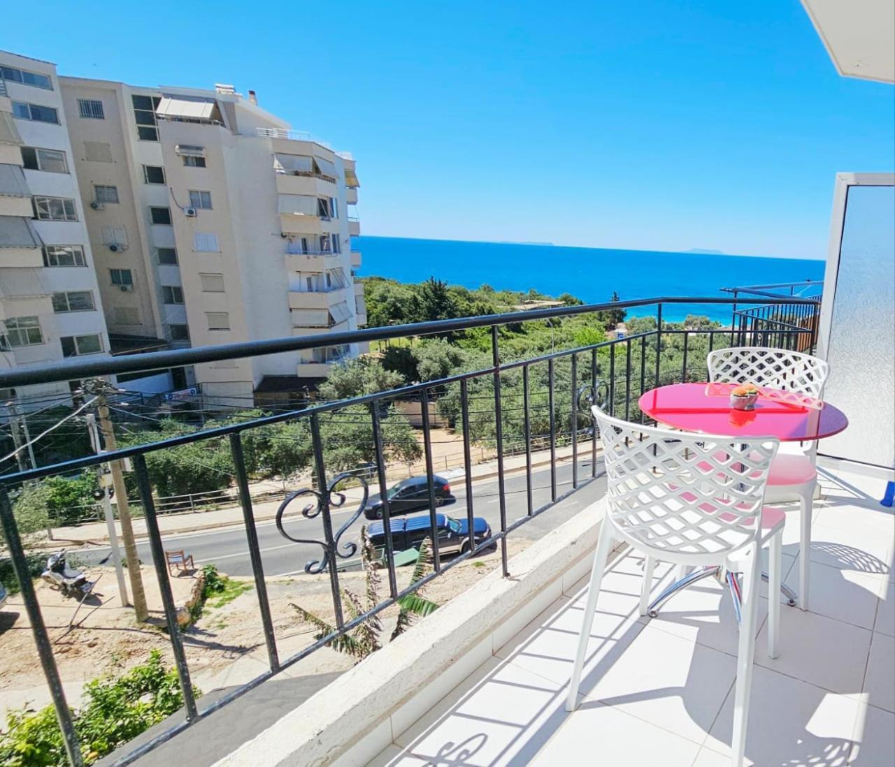 Arileo Hotel Himare Buitenkant foto